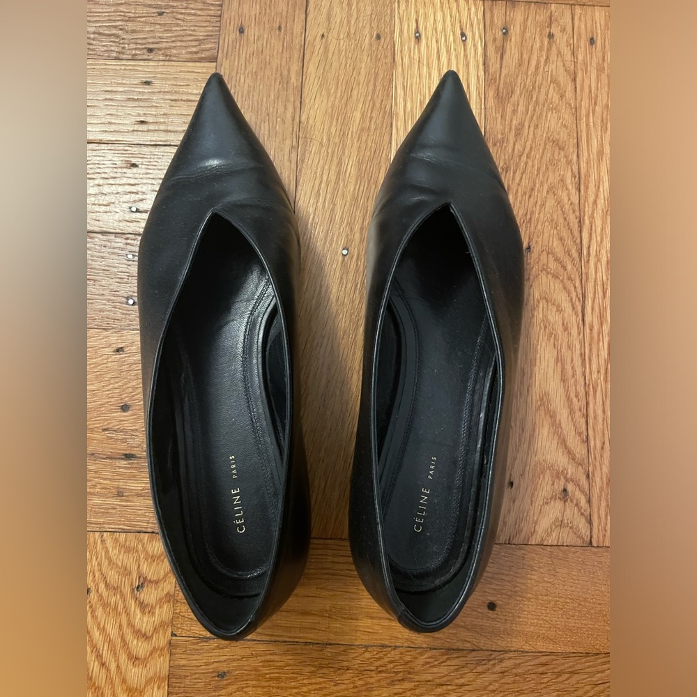 Celine size 6 / 36 black pointed-toe flats